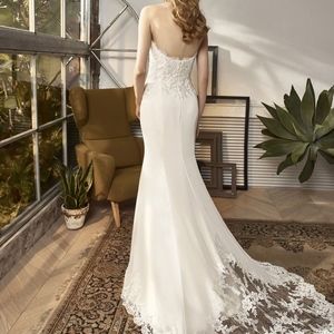 NEVER WORN wedding dress